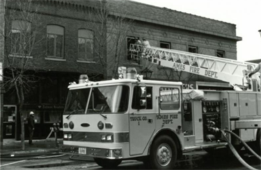 1987-Fire-at-Ames-Stationers.png
