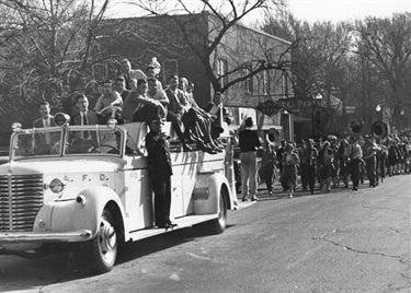 Start-of-Parade-Unknown-Year.jpg