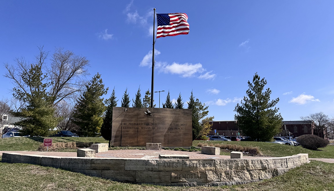 Ames Veterans Memorial wall and walkway